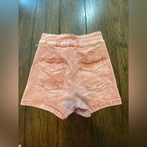 We The Free High Waisted Retro Pink Shorts Size 27 B11 - Picture 2 of 6